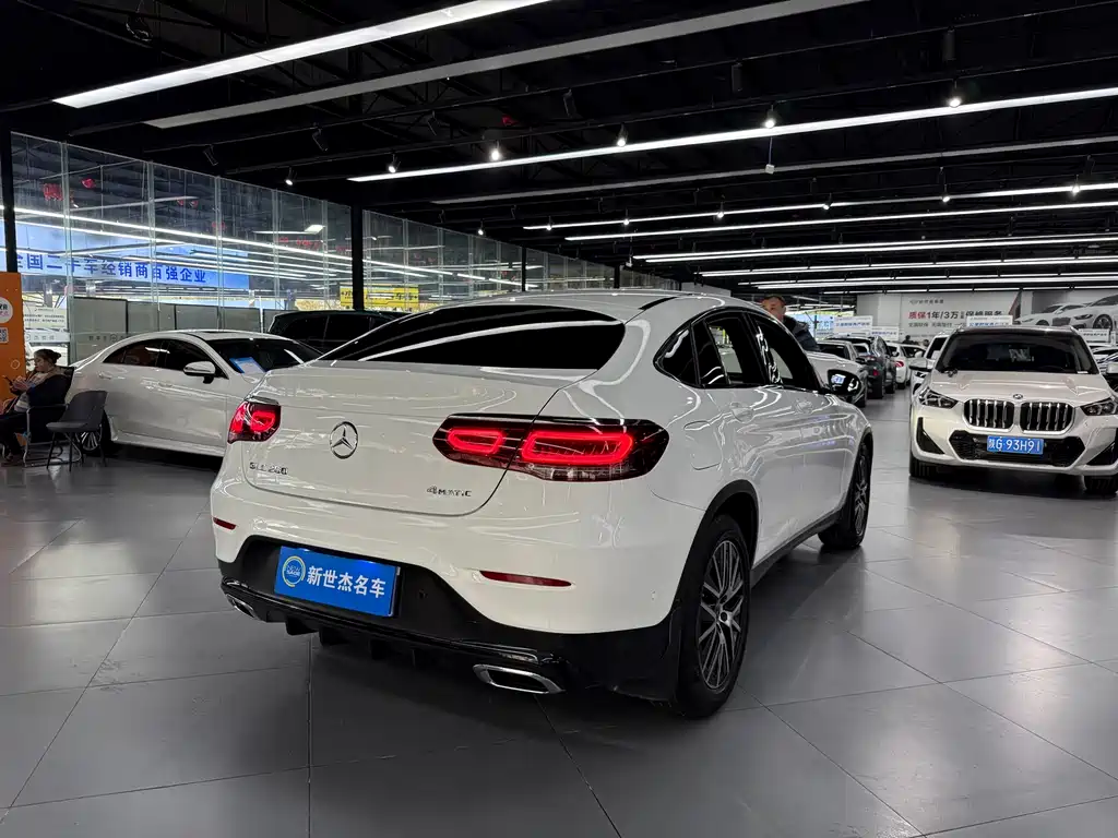 Mercedes-Benz GLC Coupe 2021 GLC 260 4MATIC Coupe SUV купить на сайте DeffCars