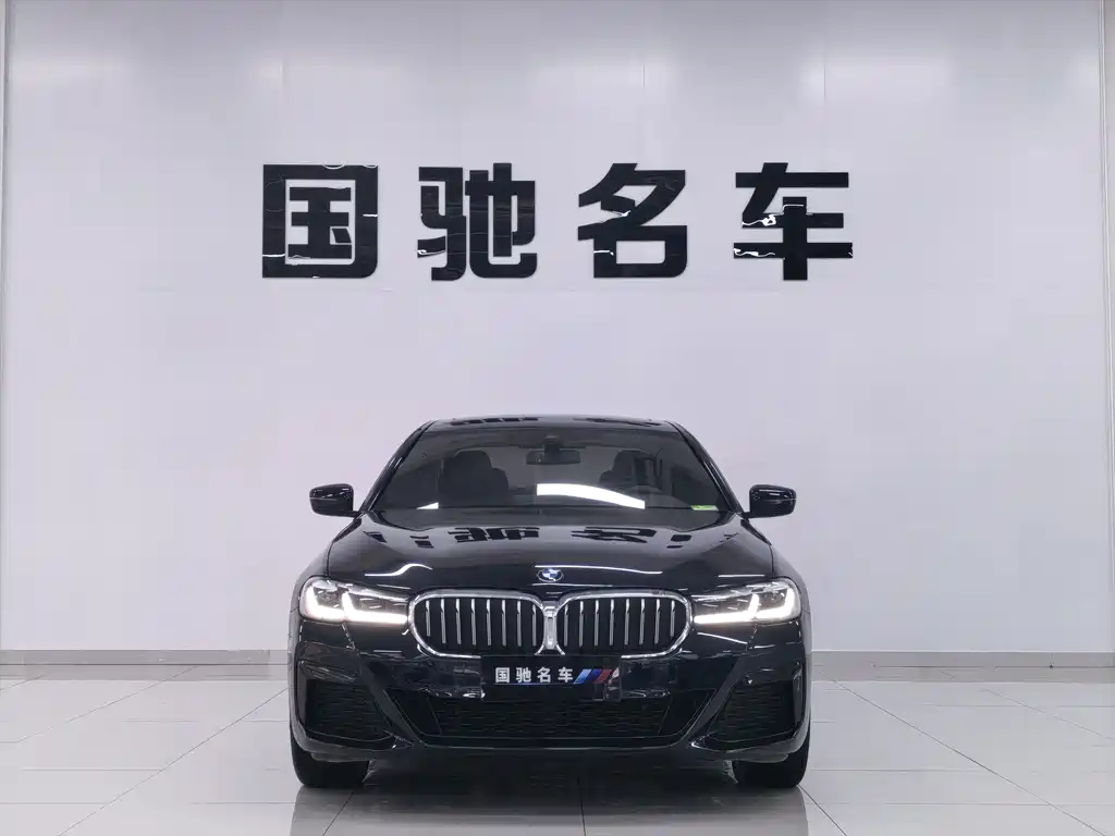BMW 5 Series 2022 530Li Leading M Sports Package купить на сайте DeffCars