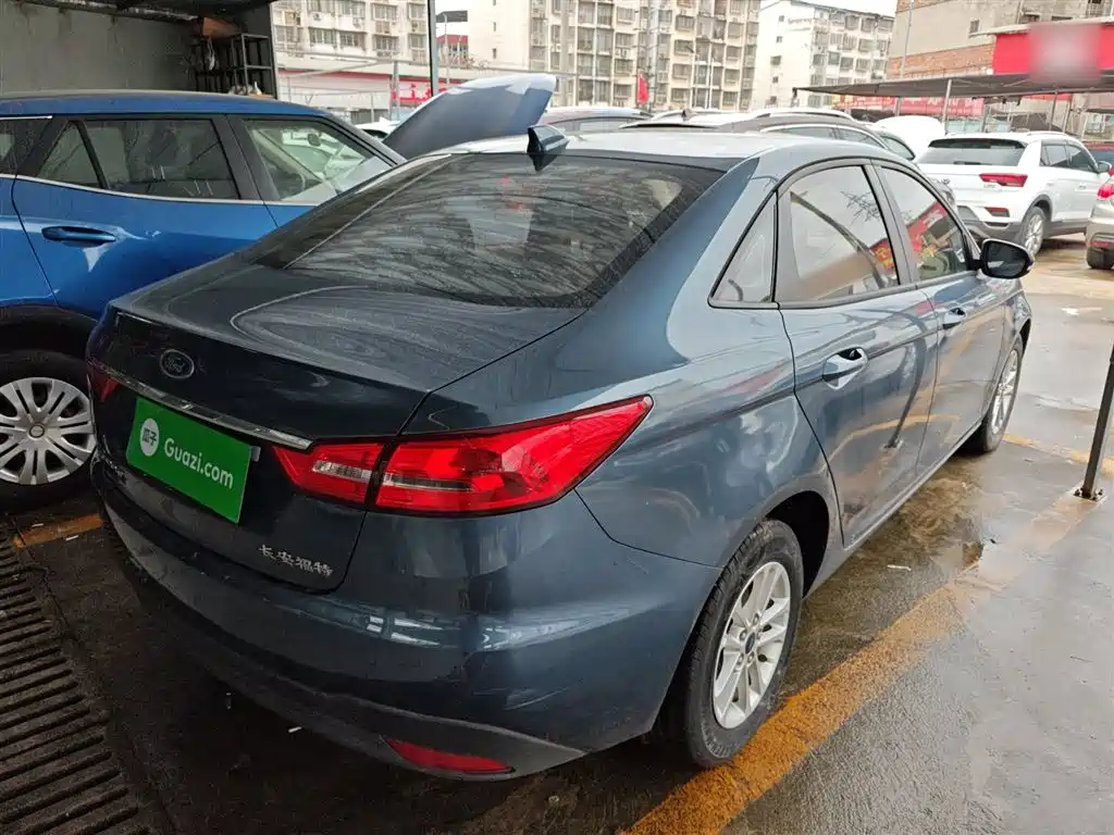 Escort 2019 facelift 1.5L manual quality model (tire pressure monitoring) National VI купить на сайте DeffCars