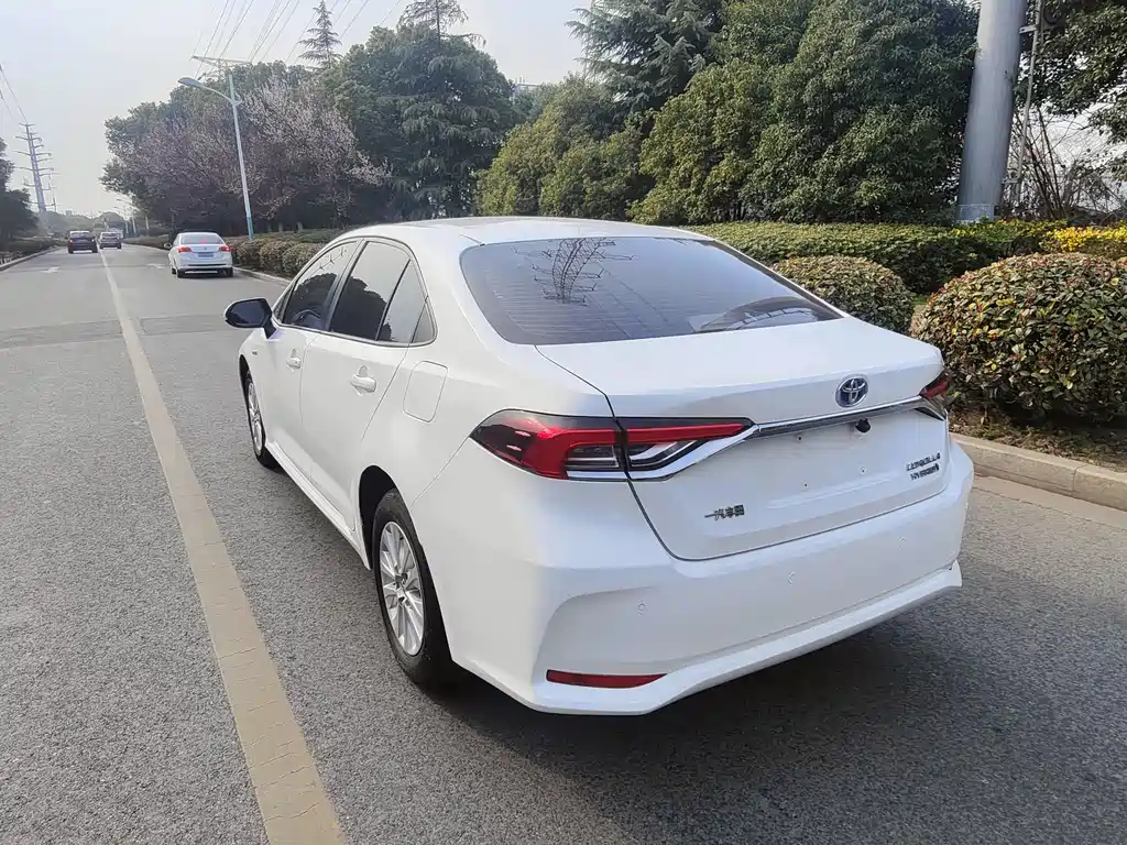 Corolla 2022 Dual Engine 1.8L E-CVT Pioneer Edition купить на сайте DeffCars