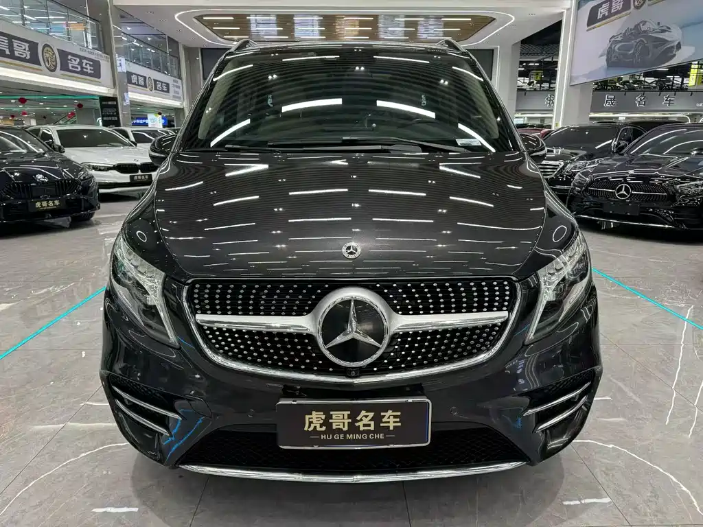 Mercedes-Benz V-Class 2021 V 260 L Long Wheelbase Premium Edition купить на сайте DeffCars
