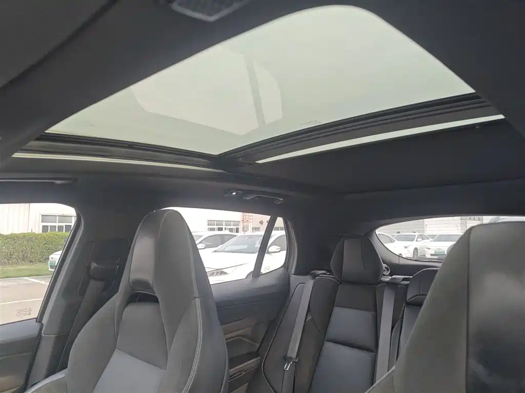 Lynk & Co 01 2023 1.5TD EM-F PM купить на сайте DeffCars