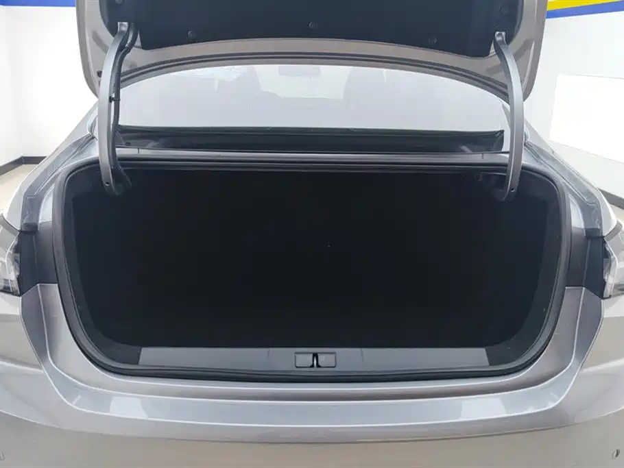 Peugeot 408 2022 1.6T light chasing version купить на сайте DeffCars