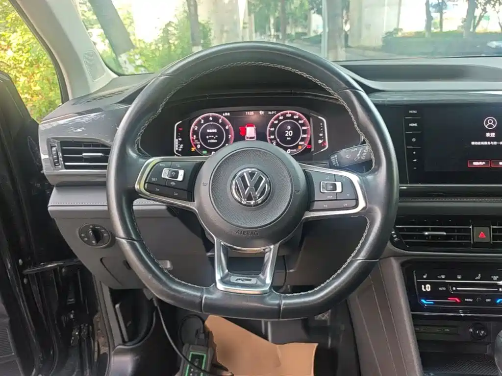 THARU 2021 330TSI four-wheel drive luxury version PLUS купить на сайте DeffCars