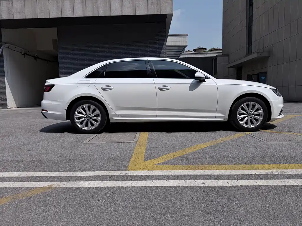 Audi A4L 2019 40 TFSI Enterprising National V купить на сайте DeffCars