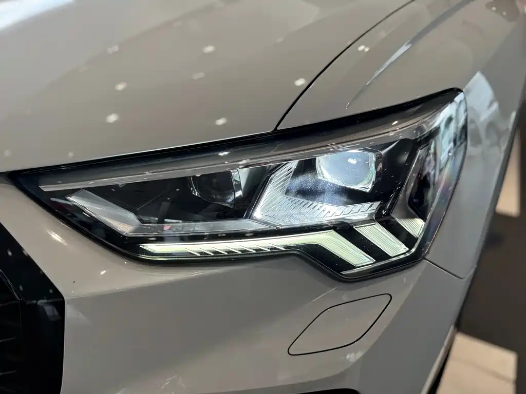 Audi Q3 Sportback 2023 45 TFSI quattro fashionable model купить на сайте DeffCars