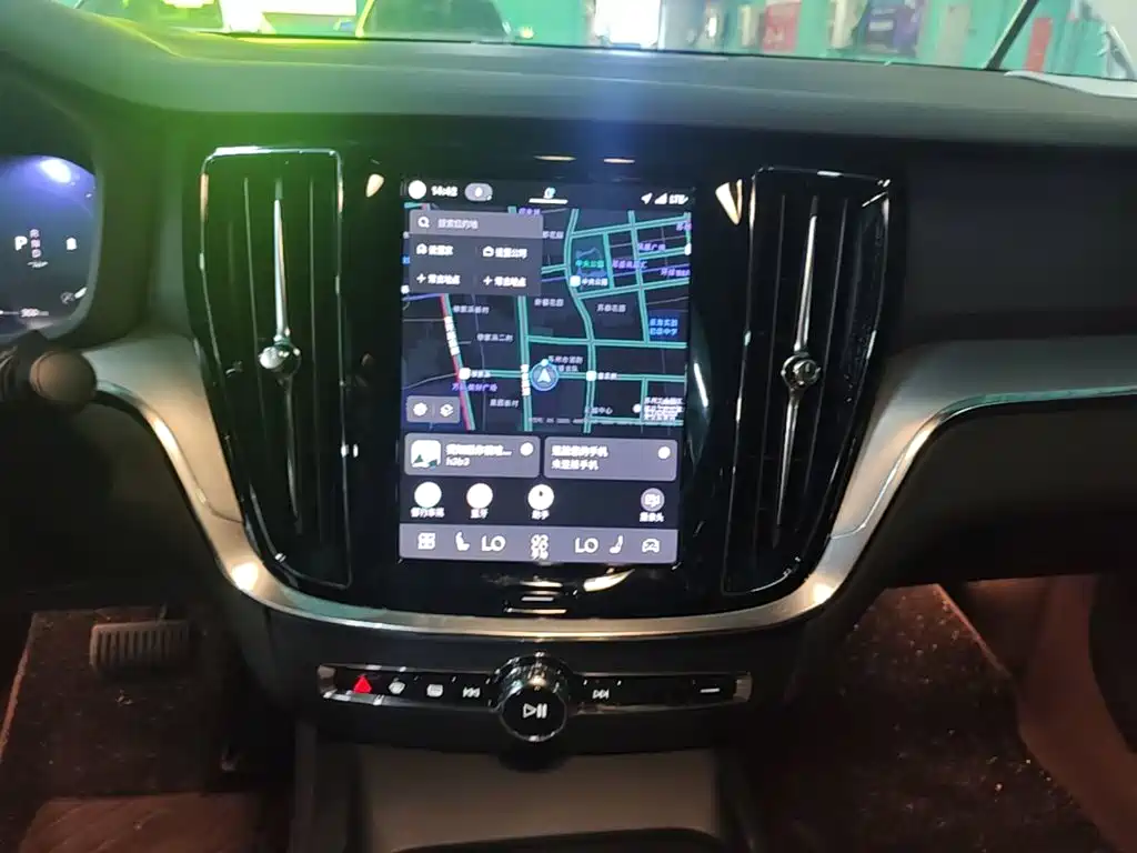 Volvo S60 2025 B4 Zhiyi Luxury Edition купить на сайте DeffCars