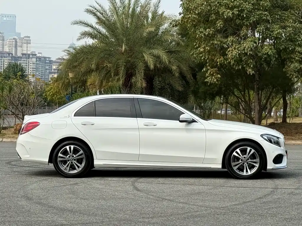 Mercedes-Benz C-Class 2018 C 200 L Sports Edition купить на сайте DeffCars