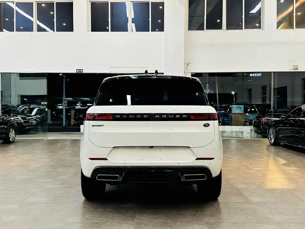 Range Rover Sport 2023 360PS S купить на сайте DeffCars