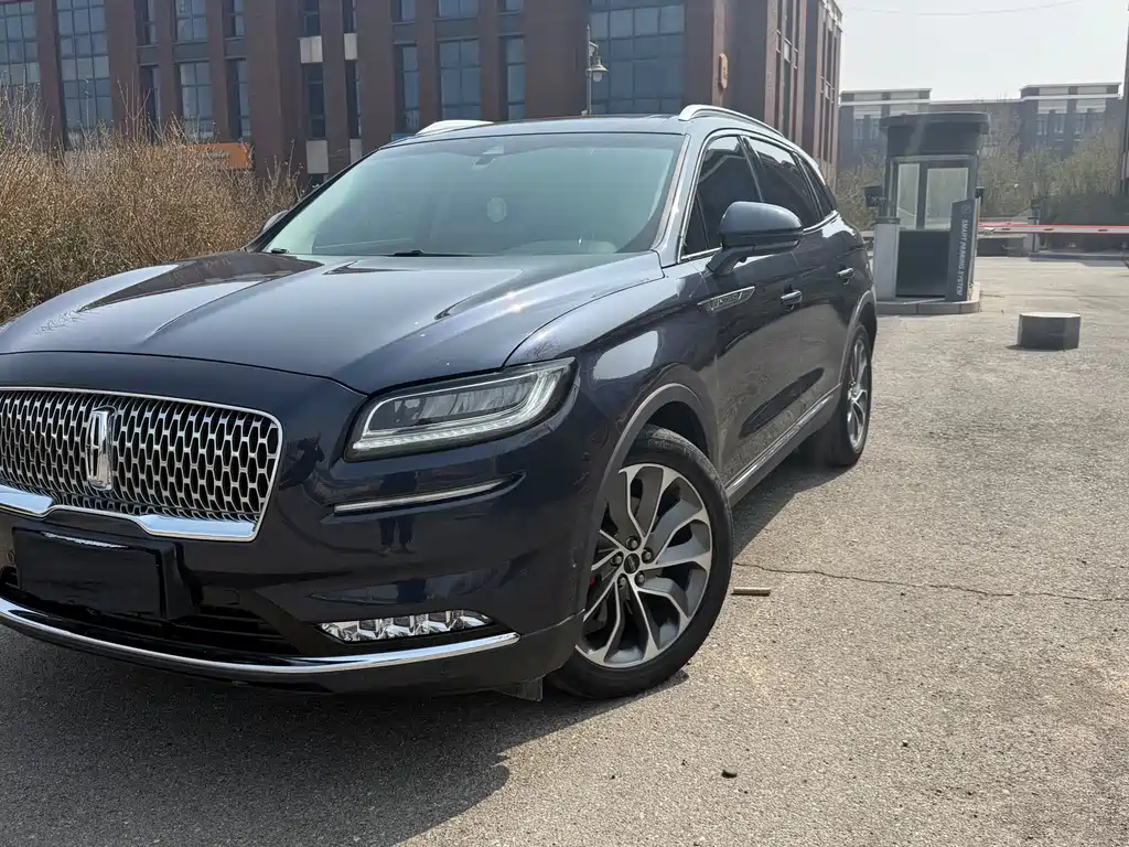 Voyager 2021 2.0T four-wheel drive elegant version купить на сайте DeffCars