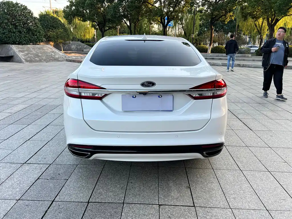 Mondeo 2017 EcoBoost 200 Luxury купить на сайте DeffCars