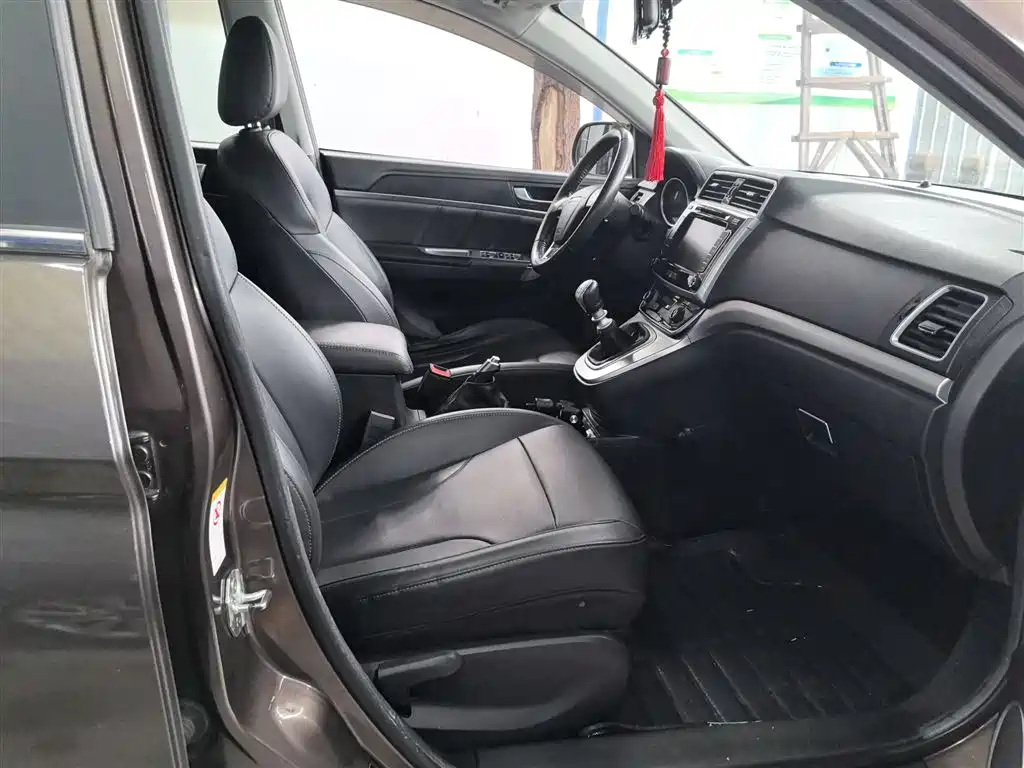 Haval M6 2018 1.5T manual two-wheel drive elite model купить на сайте DeffCars