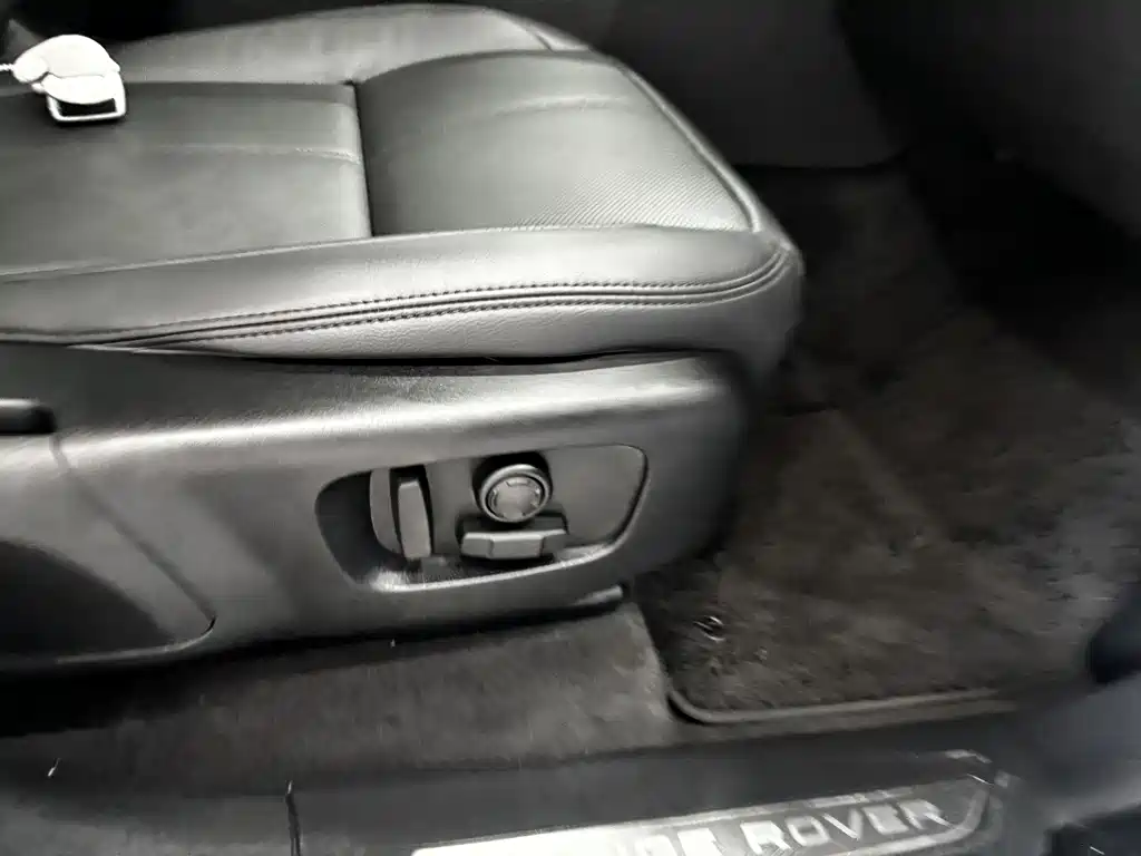 Range Rover Velar 2024 Dynamic SE купить на сайте DeffCars