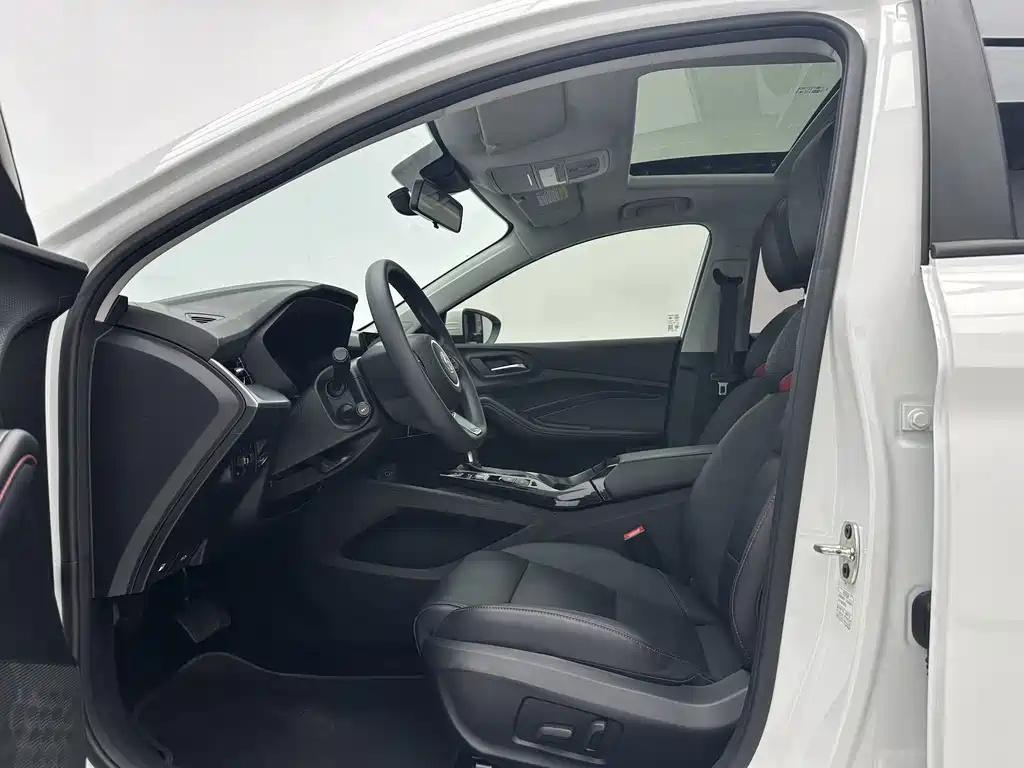 MG5 2023 180DVVT CVT Deluxe Edition купить на сайте DeffCars