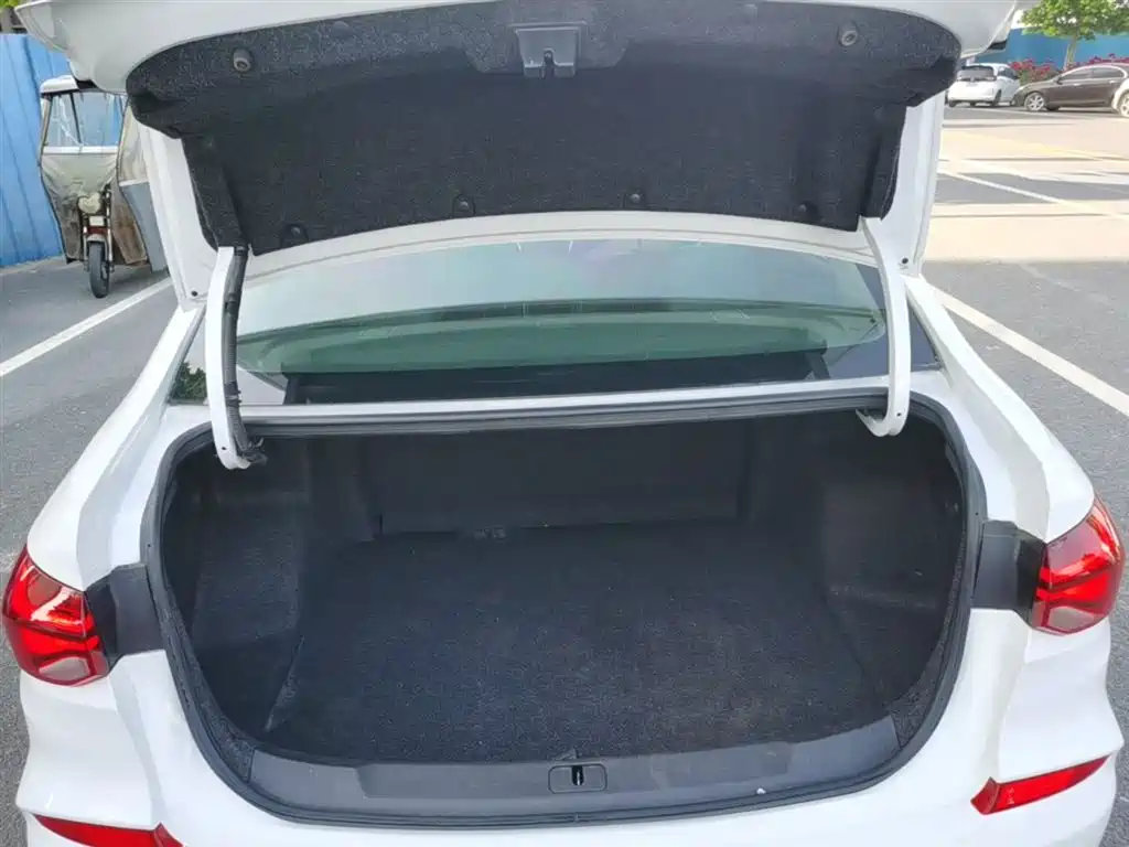 Cruze 2022 320 Automatic Sunroof Edition купить на сайте DeffCars