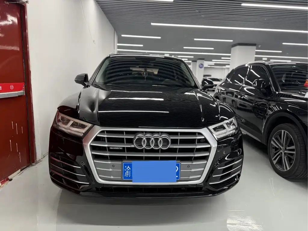 Audi Q5L 2018 45 TFSI Exclusive Fashion Model National VI купить на сайте DeffCars