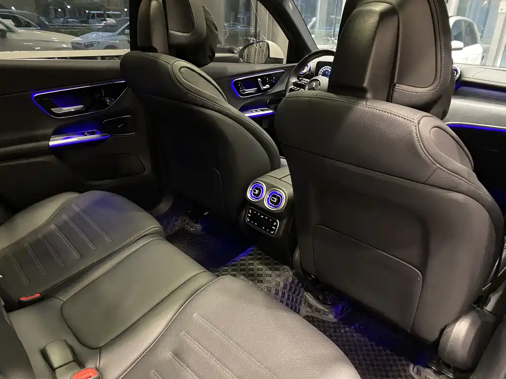 Mercedes-Benz GLC 2024 GLC 260 L 4MATIC luxury model 5 seats купить на сайте DeffCars