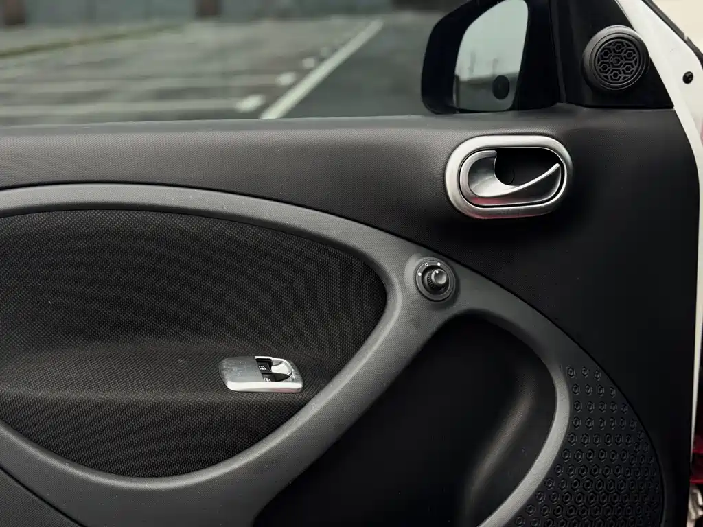 smart forfour 2016 0.9T 66kW Pioneer Edition купить на сайте DeffCars