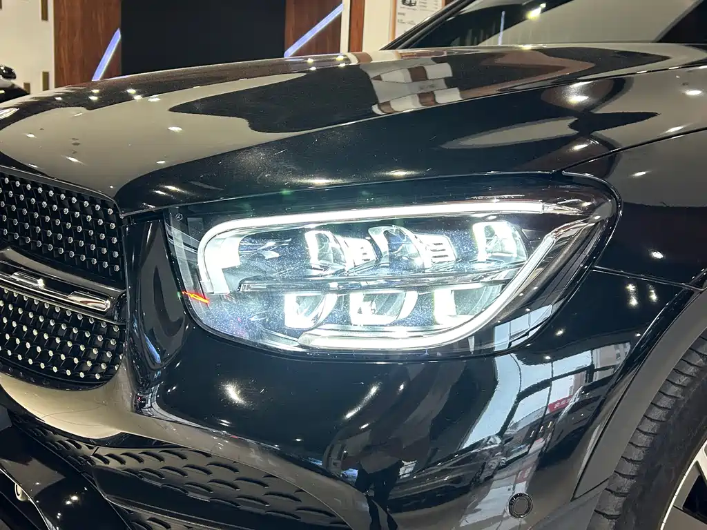 Mercedes-Benz GLC Coupe 2023 GLC 260 4MATIC Coupe SUV купить на сайте DeffCars