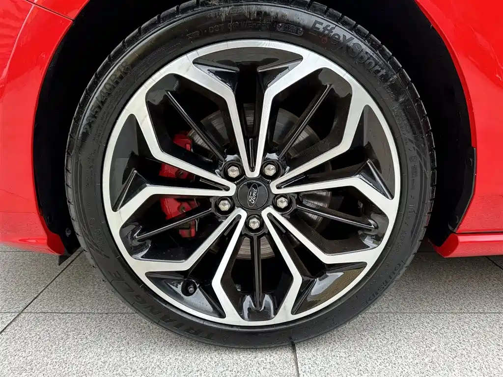 Focus 2021 Hatchback EcoBoost 180 Automatic ST Line купить на сайте DeffCars