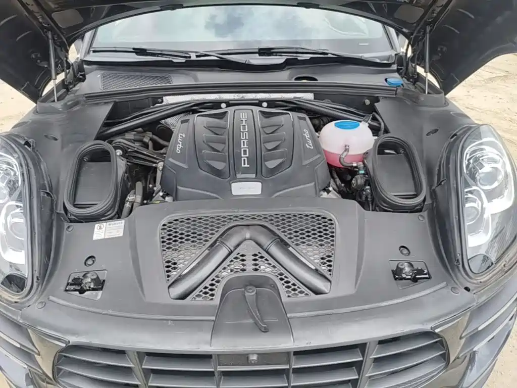 Macan 2017 Macan Turbo 3.6T купить на сайте DeffCars