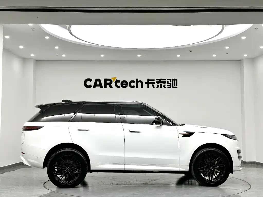 Range Rover Sport 2024 400PS Dynamic SE купить на сайте DeffCars