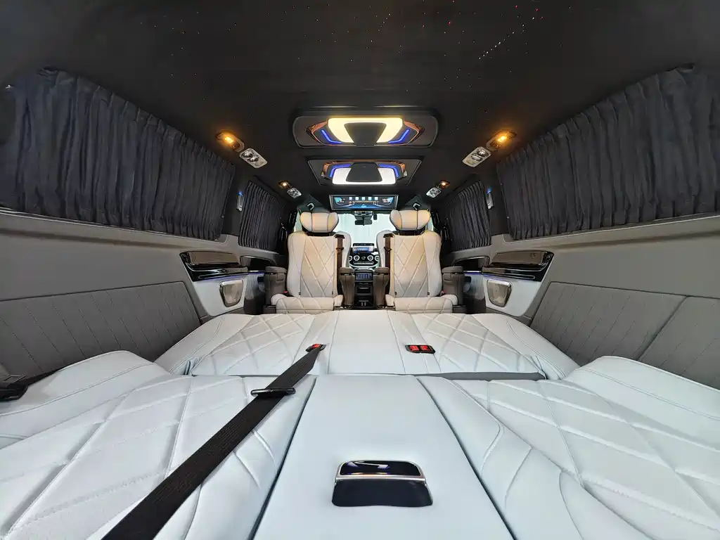 Vito 2023 2.0T Business Edition 7 seats купить на сайте DeffCars