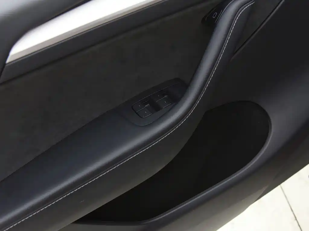 Model Y 2022 facelift rear-wheel drive version купить на сайте DeffCars