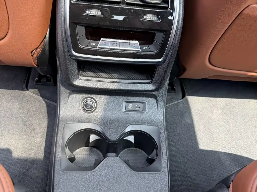 BMW X7 2023 xDrive40i Exclusive M Sports Package купить на сайте DeffCars