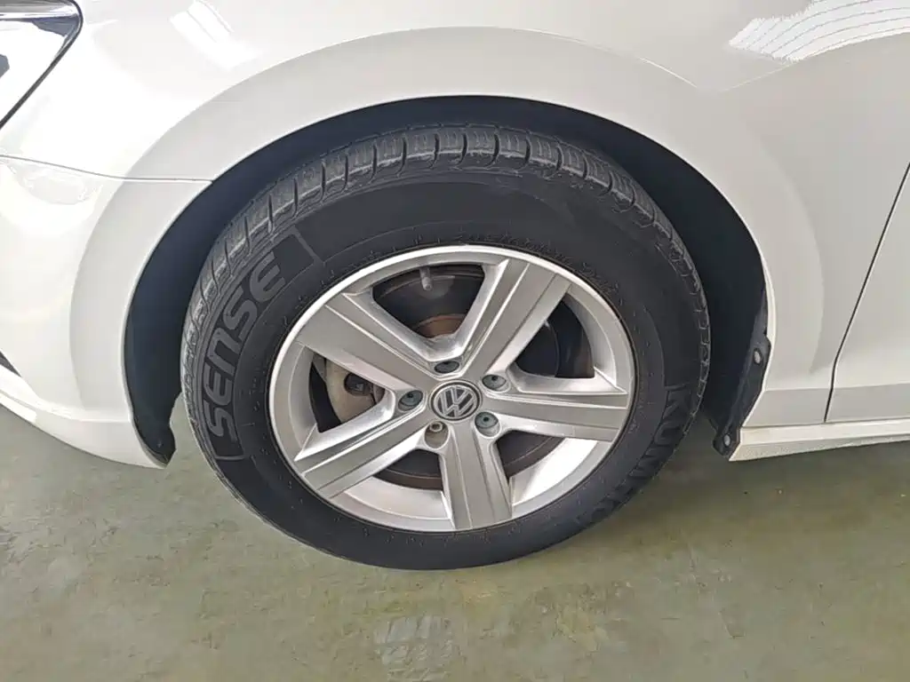 Lingdu 2015 230TSI DSG Fashion Edition купить на сайте DeffCars