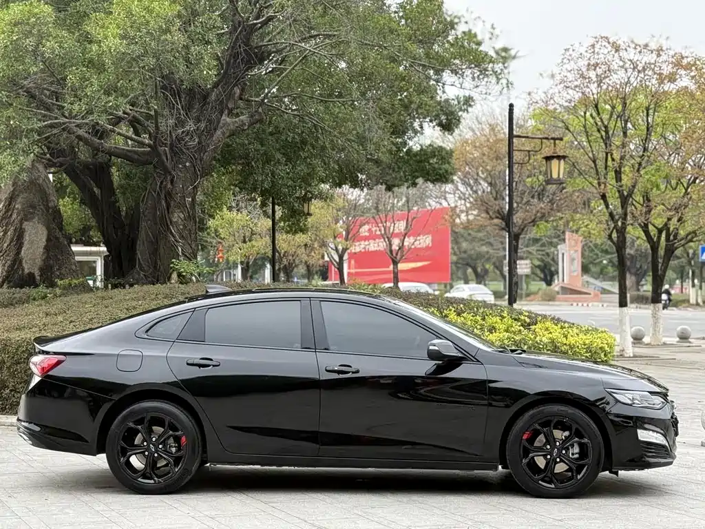 Malibu XL 2022 Redline 550T automatic sharp version купить на сайте DeffCars