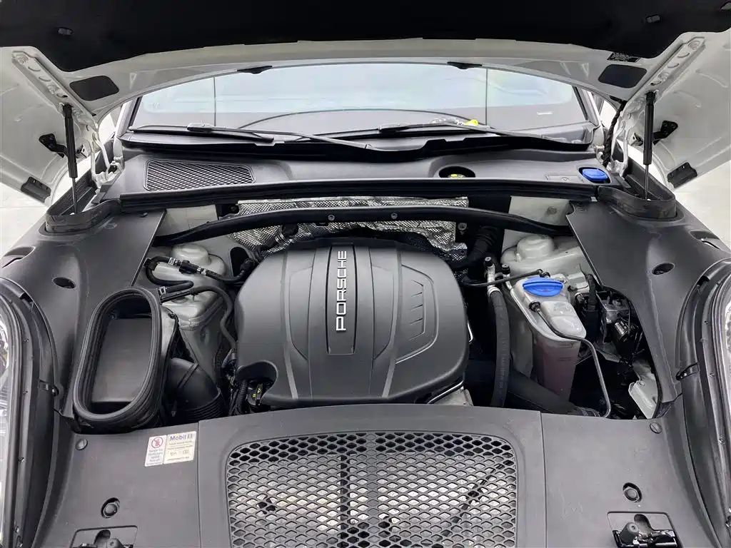 Macan 2017 Macan 2.0T купить на сайте DeffCars