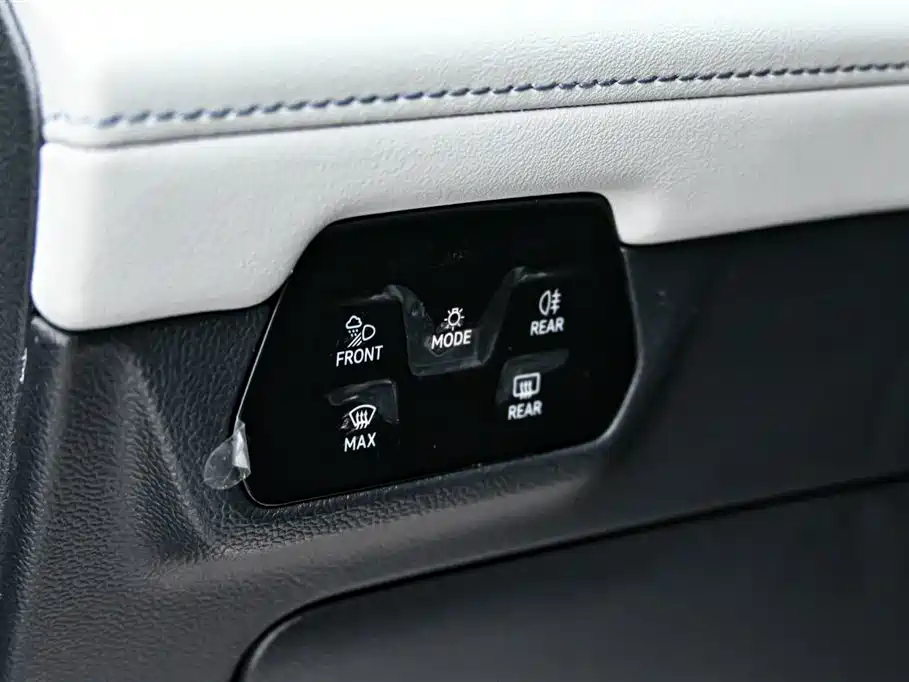 Touron 2024 380TSI four-wheel drive luxury version купить на сайте DeffCars