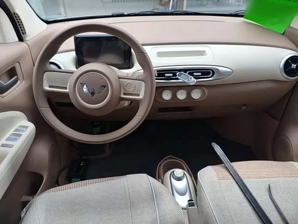 Hongguang MINIEV 2025 fourth-generation four-door advanced version купить на сайте DeffCars