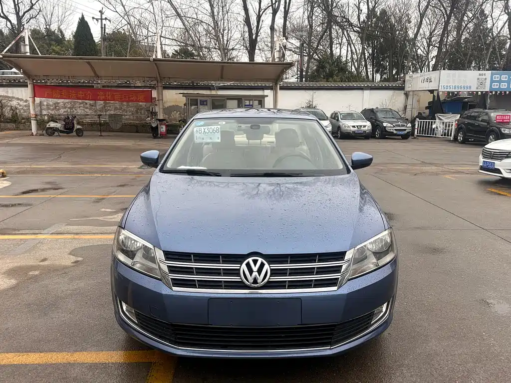 Lavida 2013 facelift 1.4TSI DSG Deluxe Edition купить на сайте DeffCars