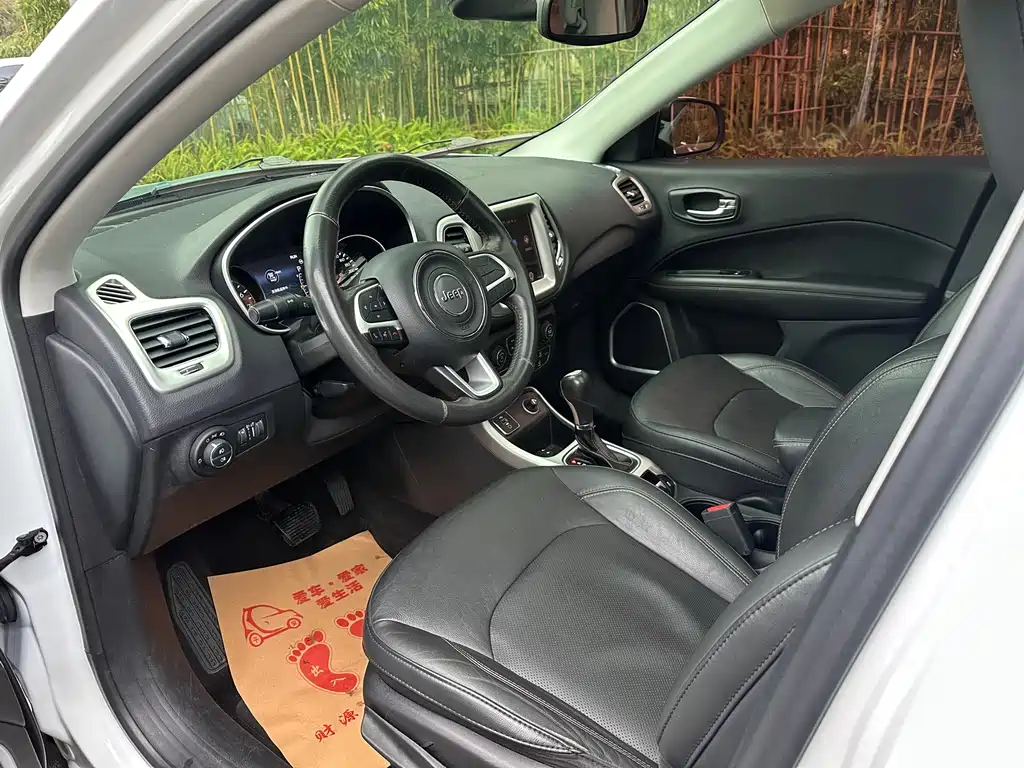 Compass 2017 200T Automatic Home Edition купить на сайте DeffCars