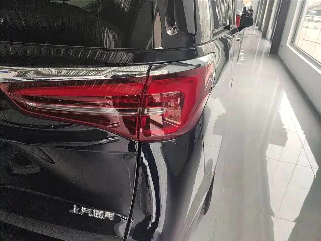 Buick GL8 2023 ES Lu Zun flagship model купить на сайте DeffCars