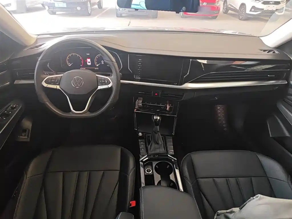 Passat 2025 Outstanding Model 380TSI Dragon Edition купить на сайте DeffCars