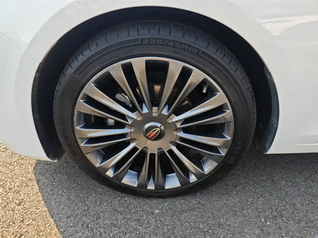 Hongqi H5 2020 1.8T Automatic Intelligent Connected Flag Edition купить на сайте DeffCars