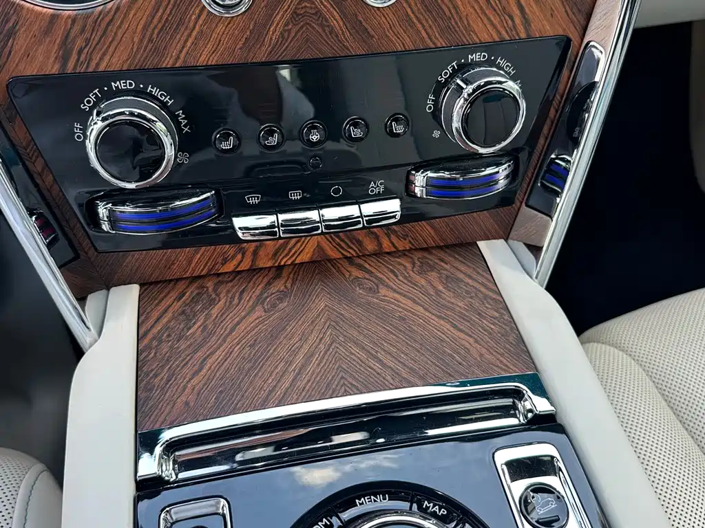 Cullinan 2018 four-seater version купить на сайте DeffCars