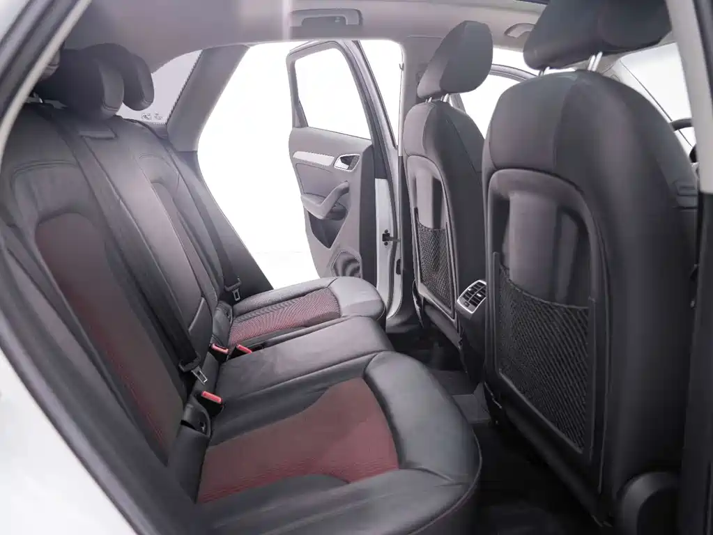 Audi Q3 2018 30 TFSI Fashionable Collection Edition купить на сайте DeffCars