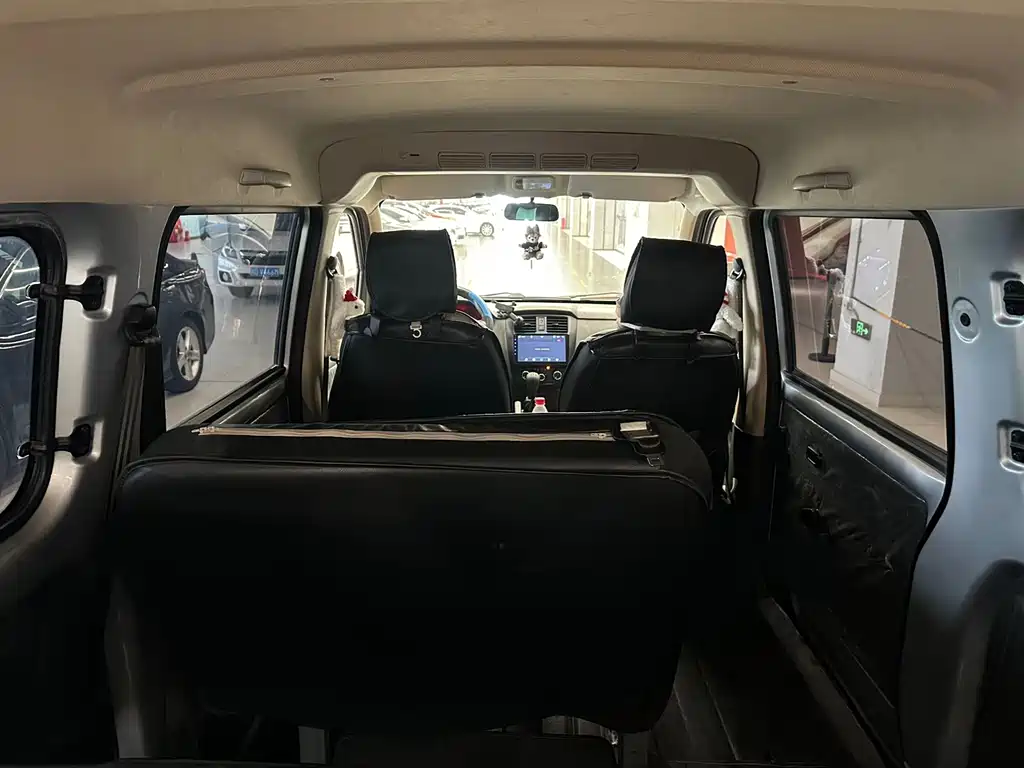 Wuling Rongguang S 2021 1.2L basic 7-seat LSI купить на сайте DeffCars