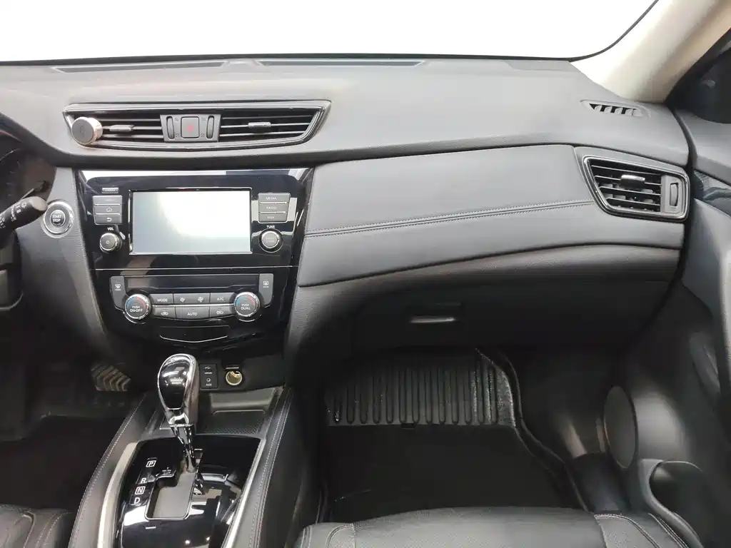 X-Trail 2017 2.5L CVT Deluxe Edition 4WD купить на сайте DeffCars