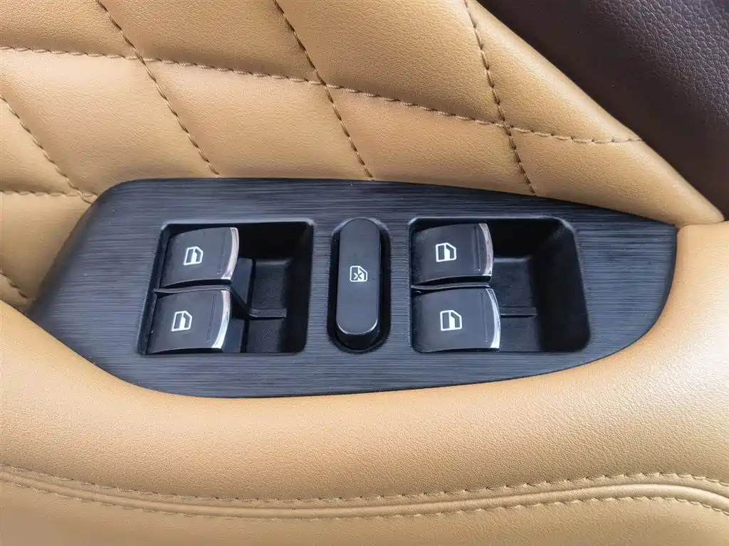 Cannon 2021 2.0T passenger global version automatic gasoline four-wheel drive exclusive standard box GW4C20B купить на сайте DeffCars