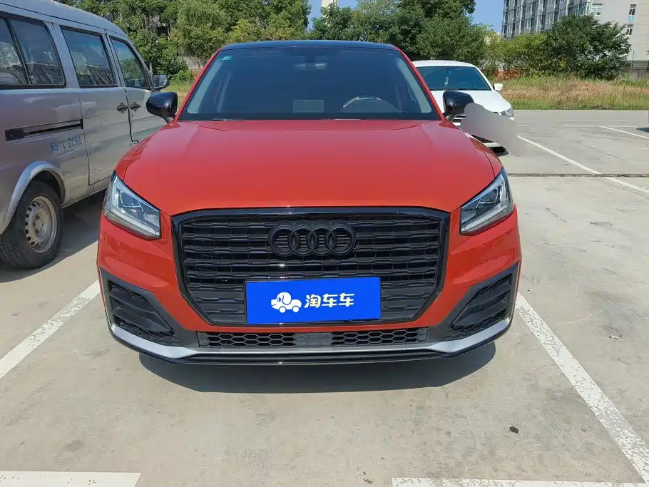 Audi Q2L 2018 35 TFSI launches exclusive version, National VI купить на сайте DeffCars