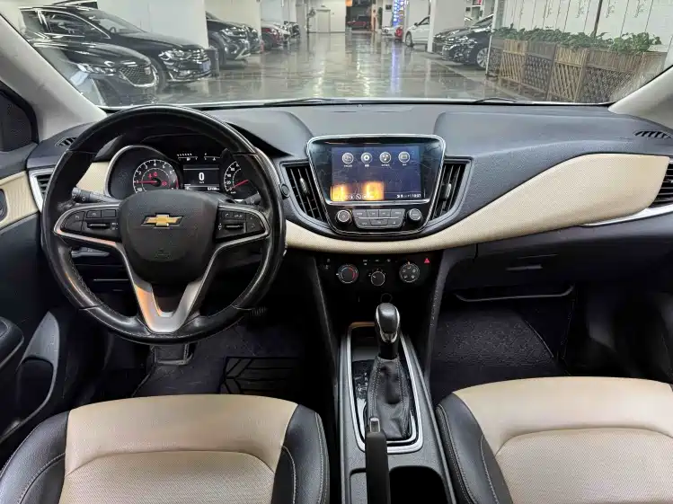 Cruze 2022 320 Automatic Sunroof Edition купить на сайте DeffCars