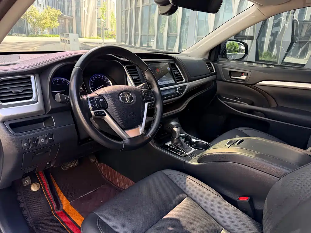 Highlander 2018 2.0T four-wheel drive luxury version 7 seats National V купить на сайте DeffCars
