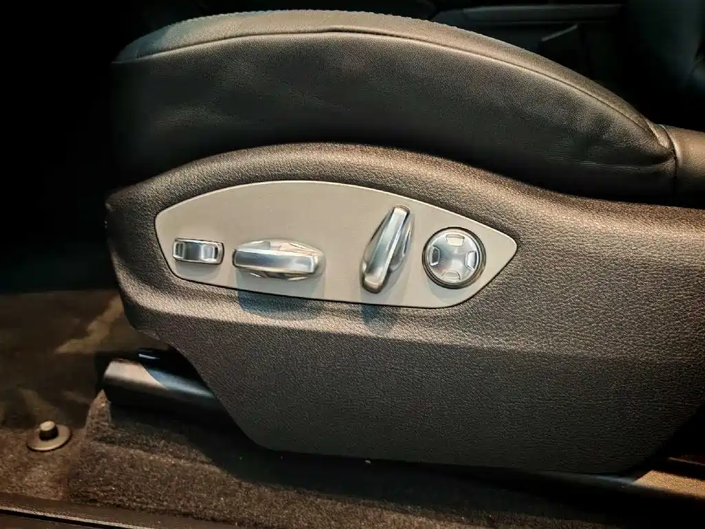 Macan 2023 Macan 2.0T купить на сайте DeffCars