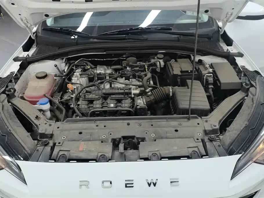 Roewe i5 2026 1.5L Manual Comfort Edition купить на сайте DeffCars