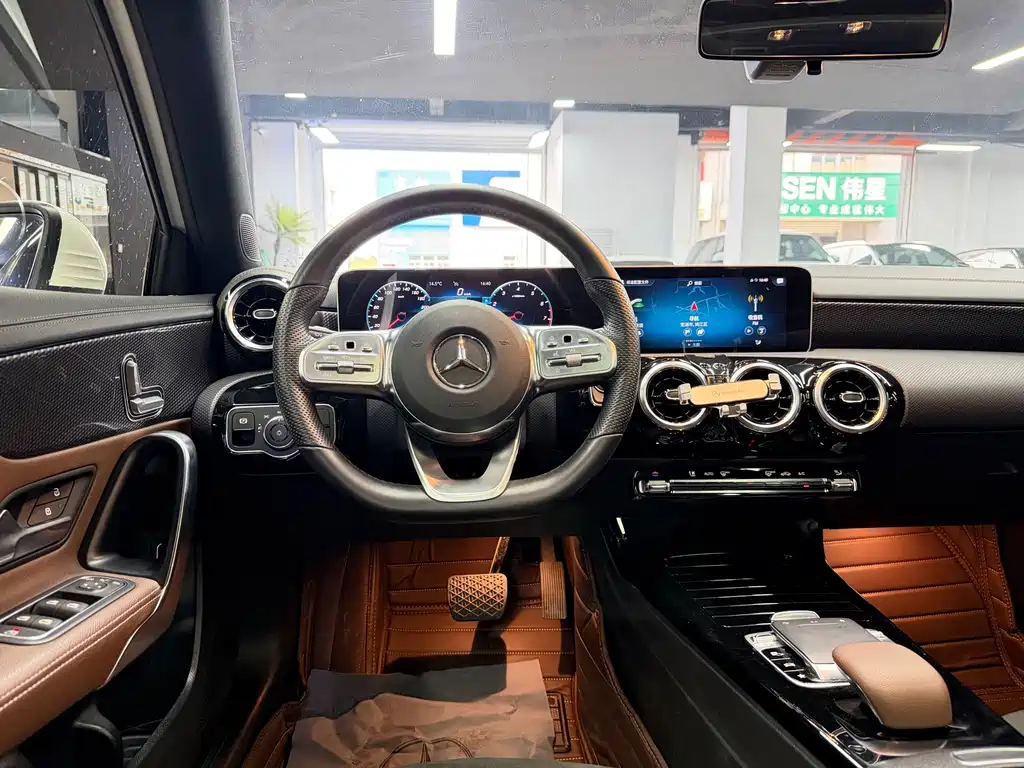 Mercedes-Benz A-Class 2019 A 200 L Sports Sedan купить на сайте DeffCars
